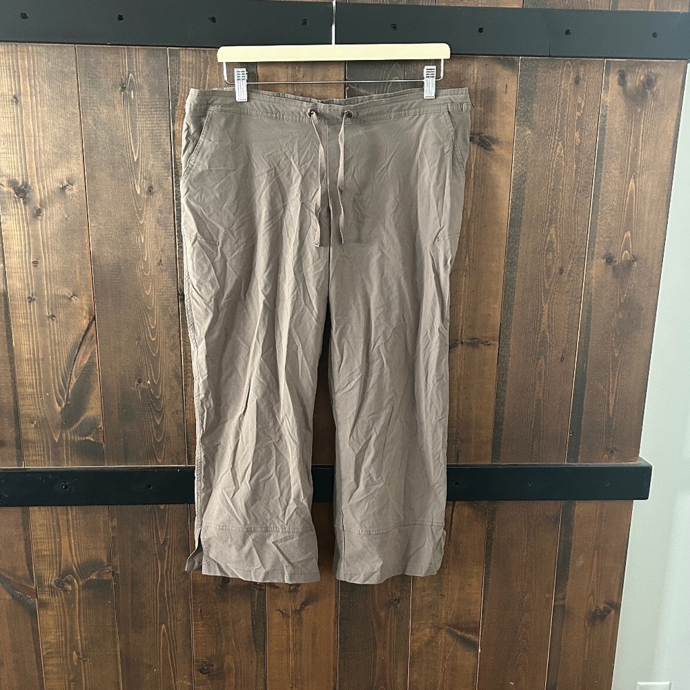 Prana Wide Leg Crops Women’s Size L